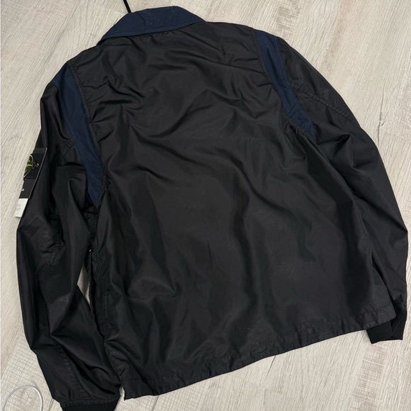 Stone Island Two-Tone Navy and Black Jacket - Picture 6 of 6